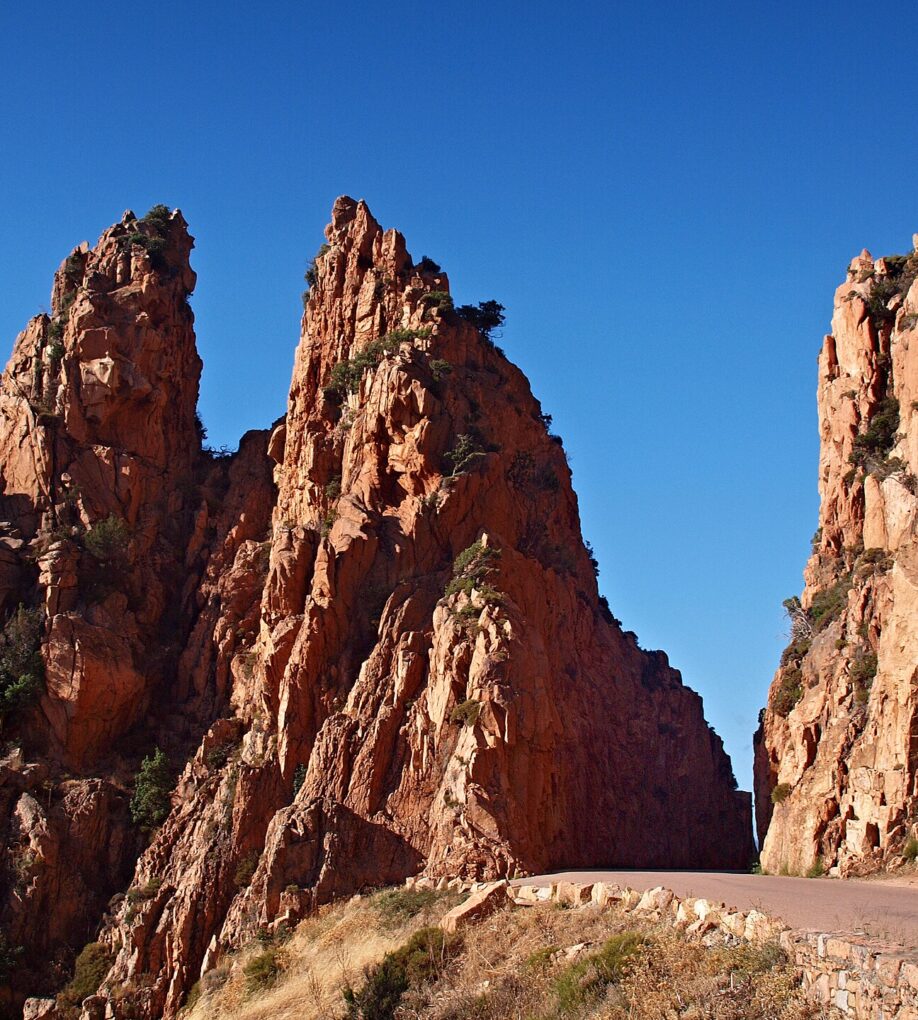 Les Calanche de Piana — spot chill UNESCO au coeur de la Corse-du-Sud.